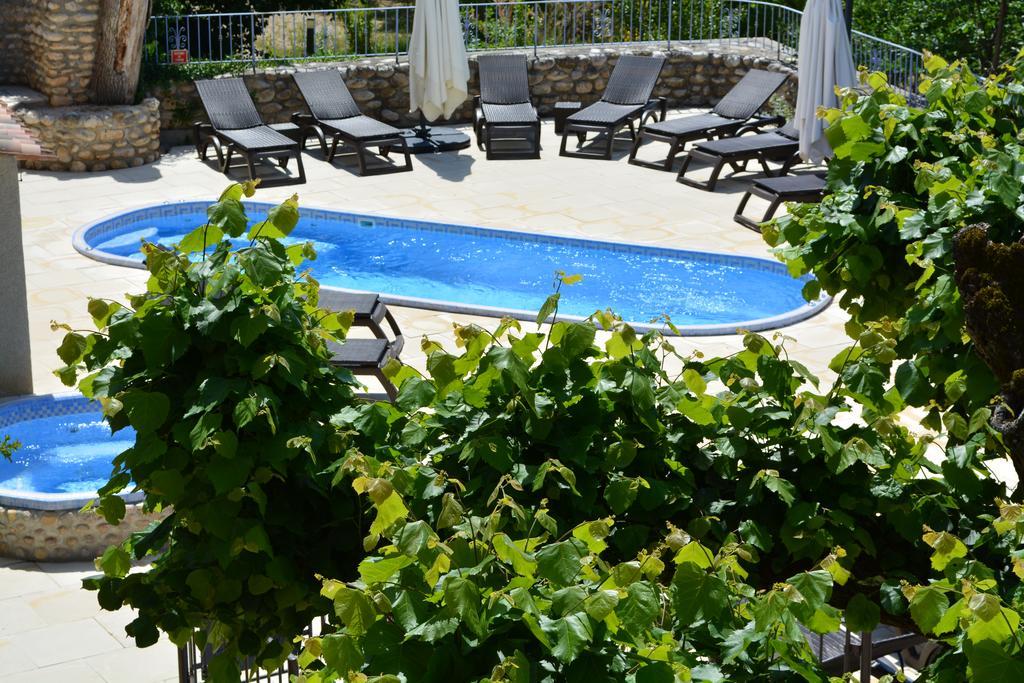 Hotel Le Colombier Moustiers-Sainte-Marie Kültér fotó
