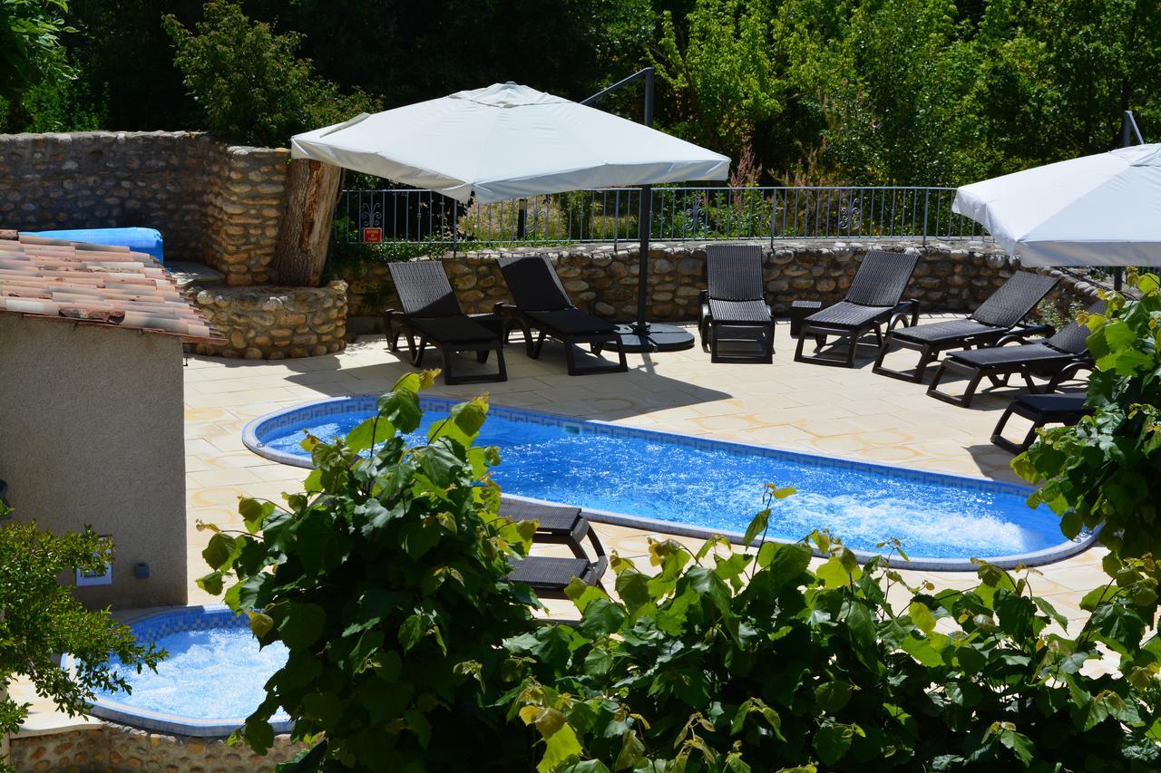 Hotel Le Colombier Moustiers-Sainte-Marie Kültér fotó